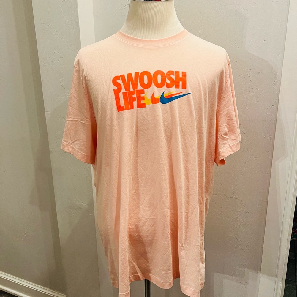The Nike Tee Medium Swoosh Life T-Shirt. Size XXL